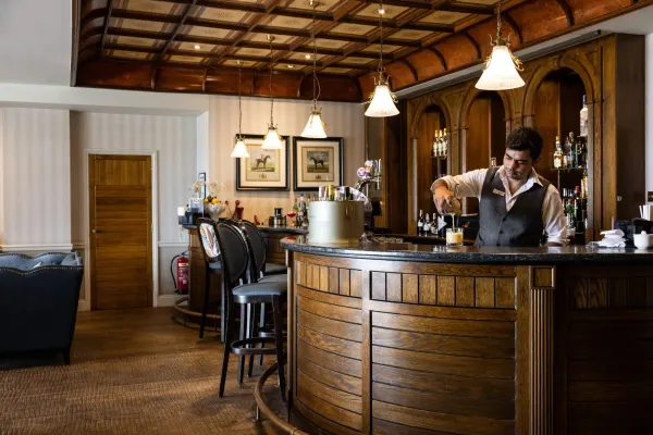 Cocktail bar